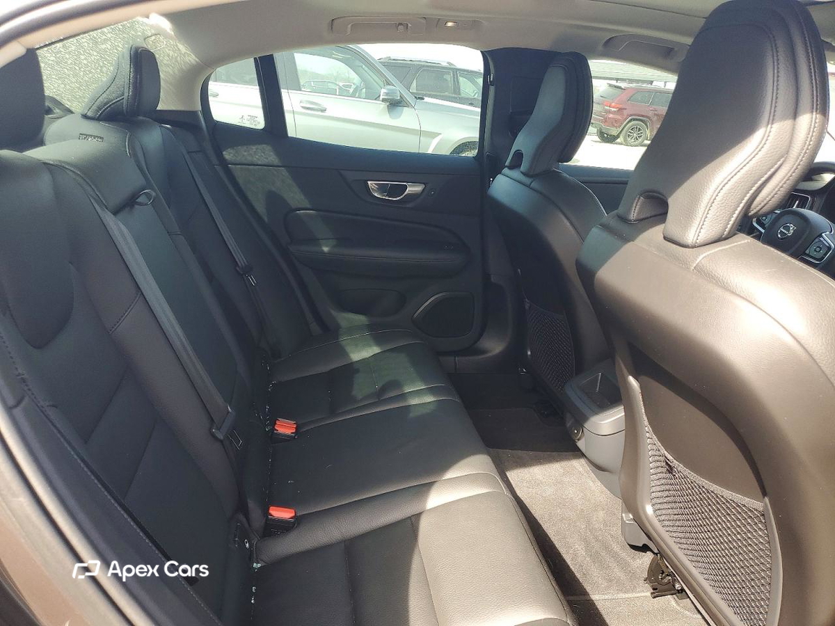 Volvo S60 2024