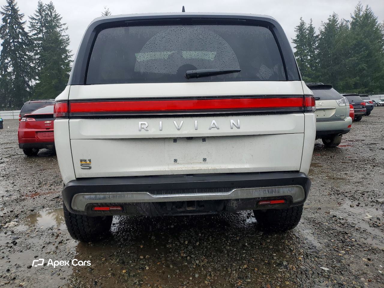 Rivian R1S 2023