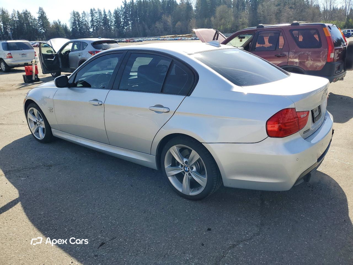 BMW Series 3 2011
