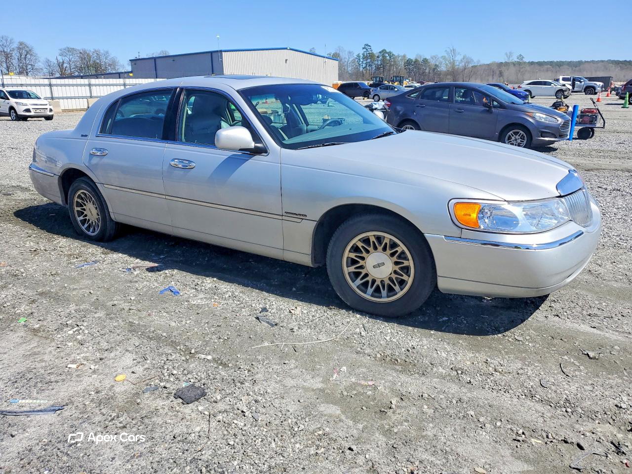 Lincoln Town Car 2000