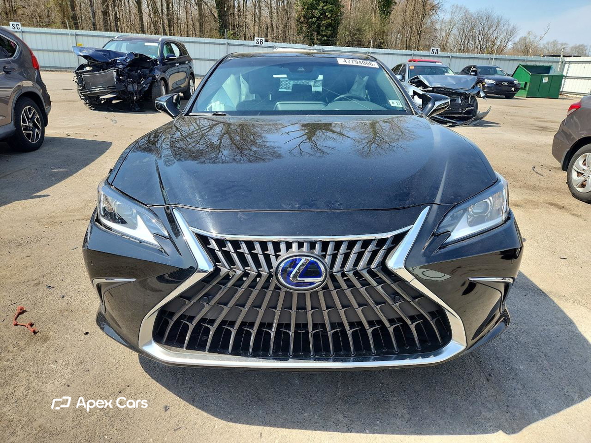 Lexus ES 2022