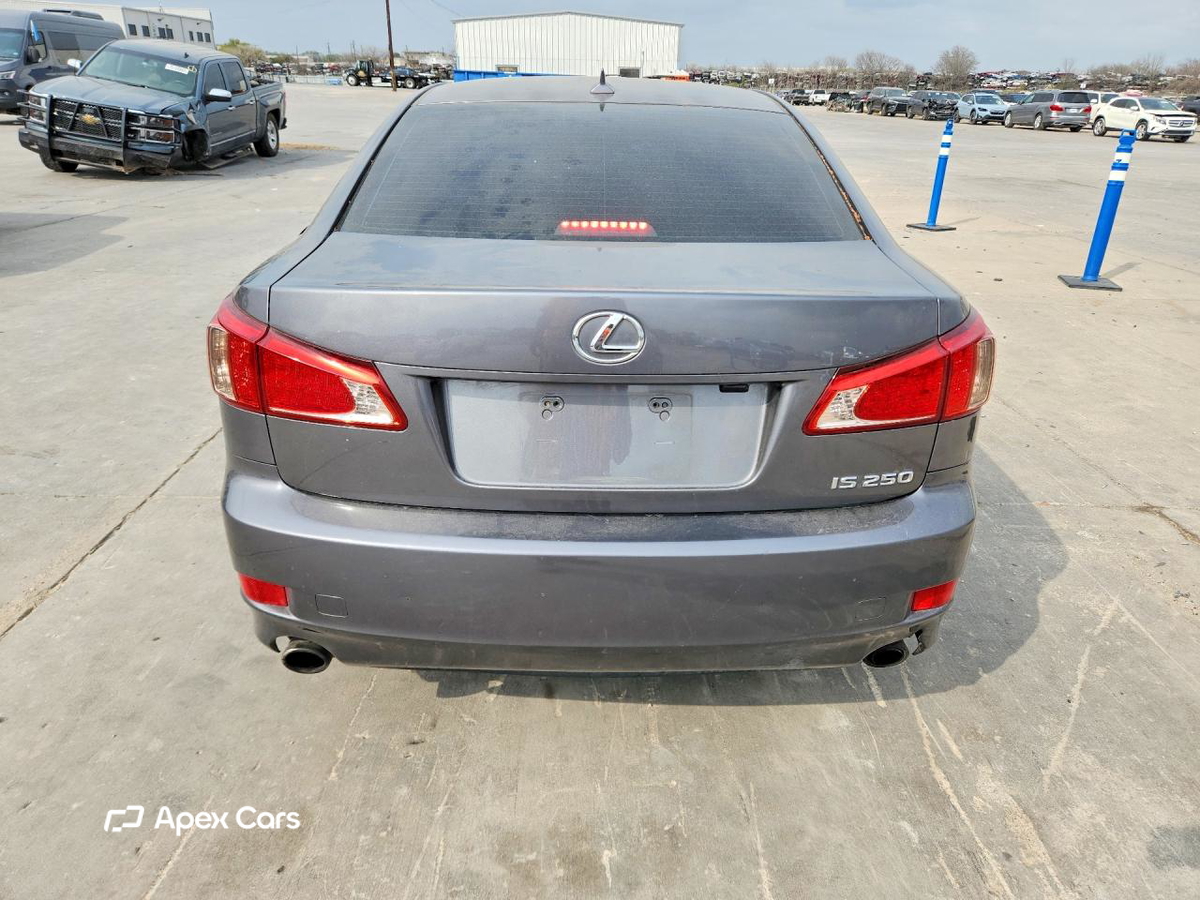 Lexus IS 2012