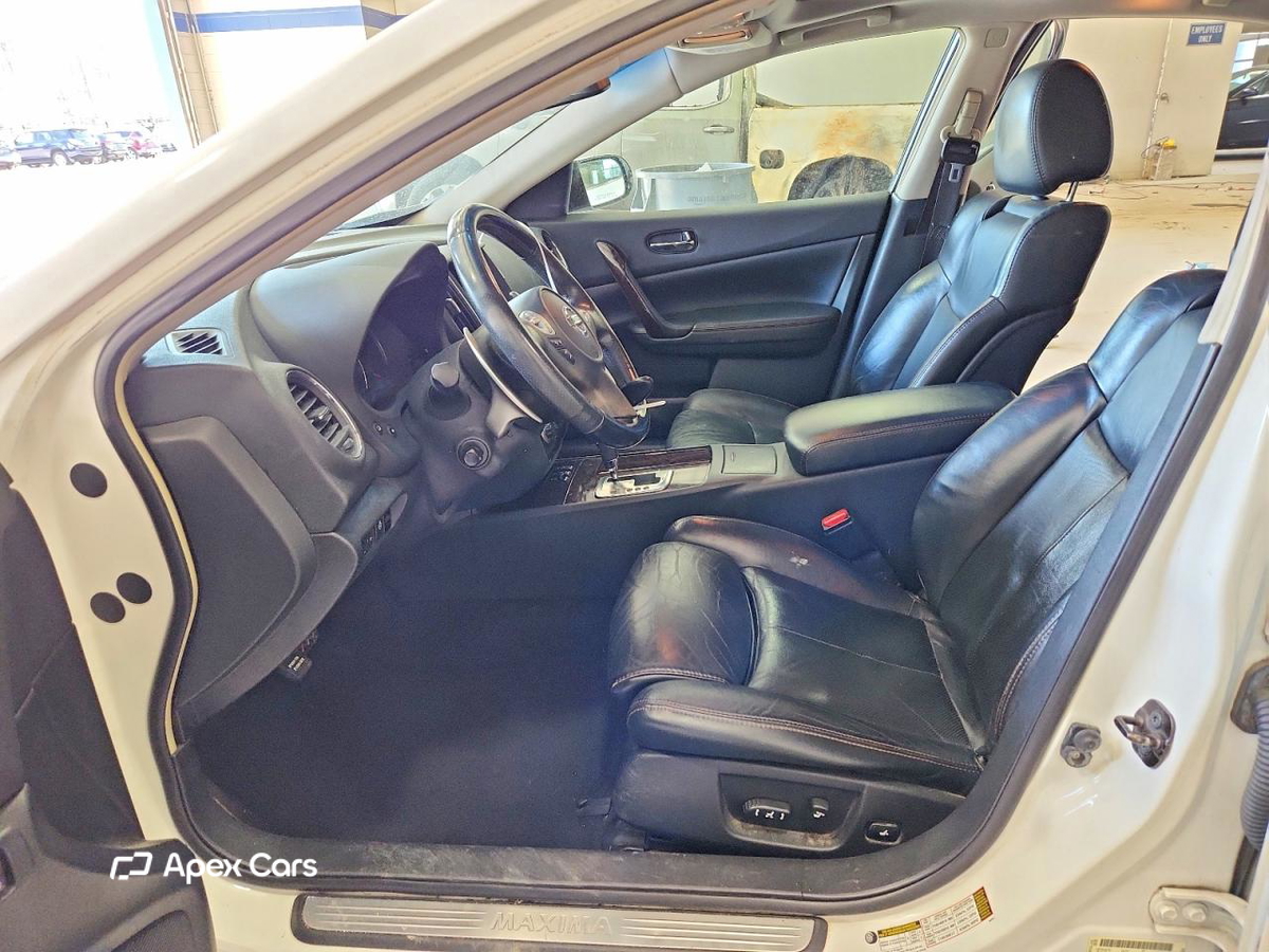 Nissan Maxima 2010