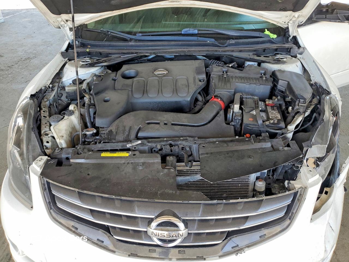 Nissan Altima 2011