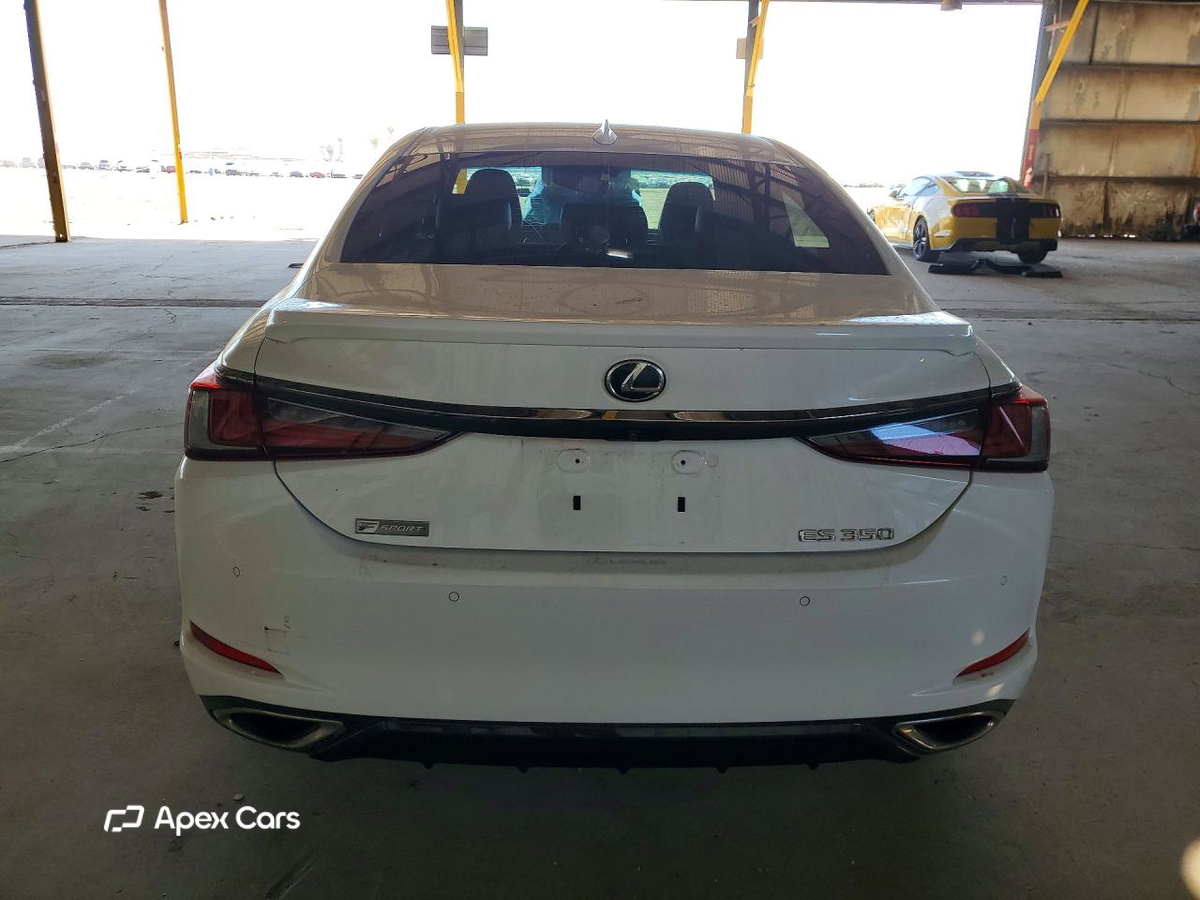 Lexus ES 2019