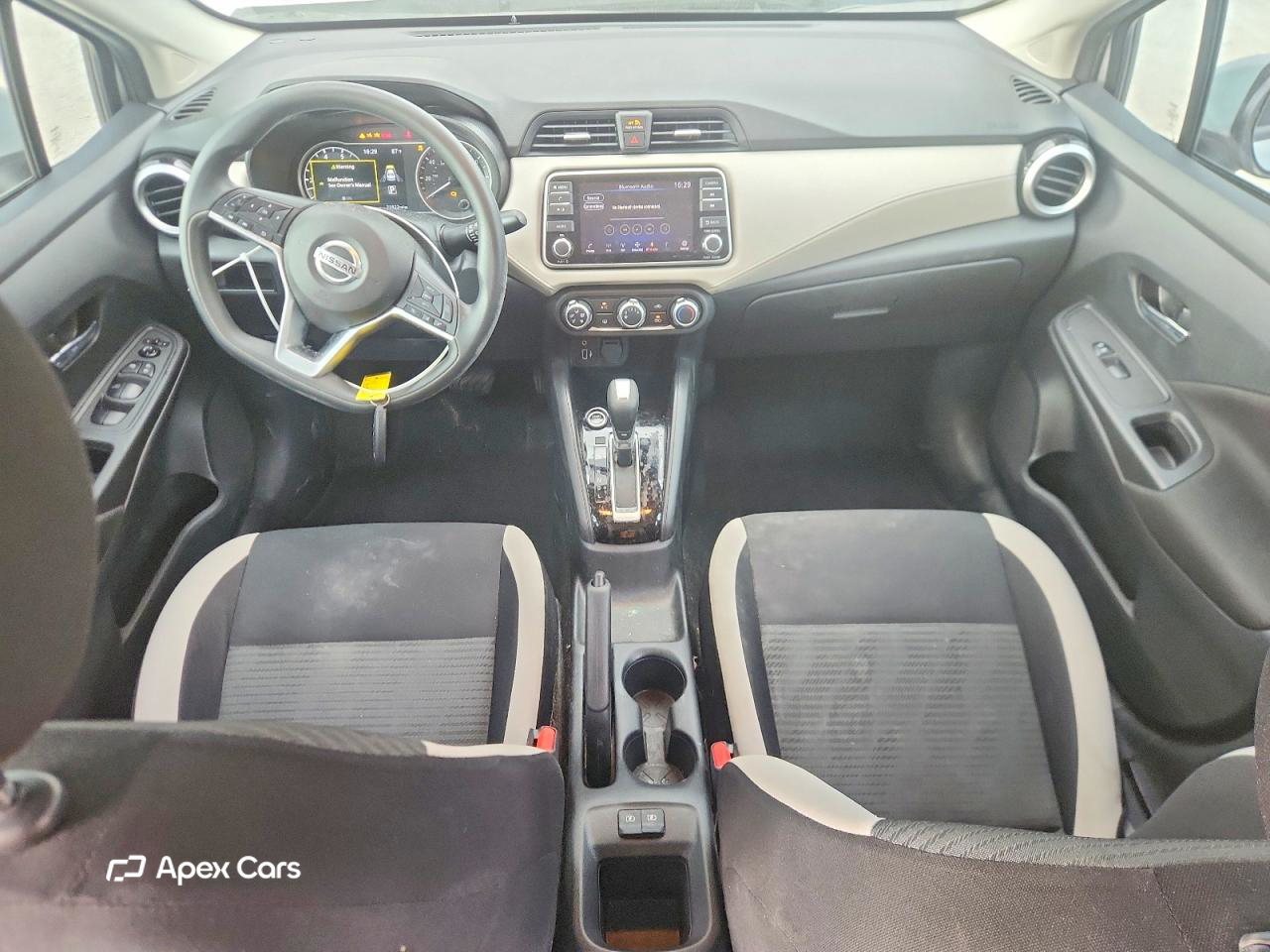 Nissan Versa 2021