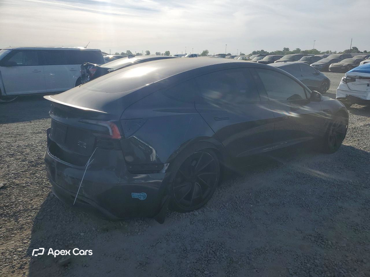 Tesla Model 3 2024