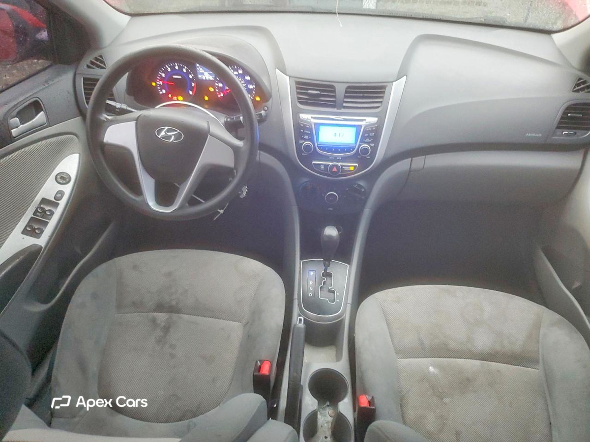 Hyundai Accent 2012