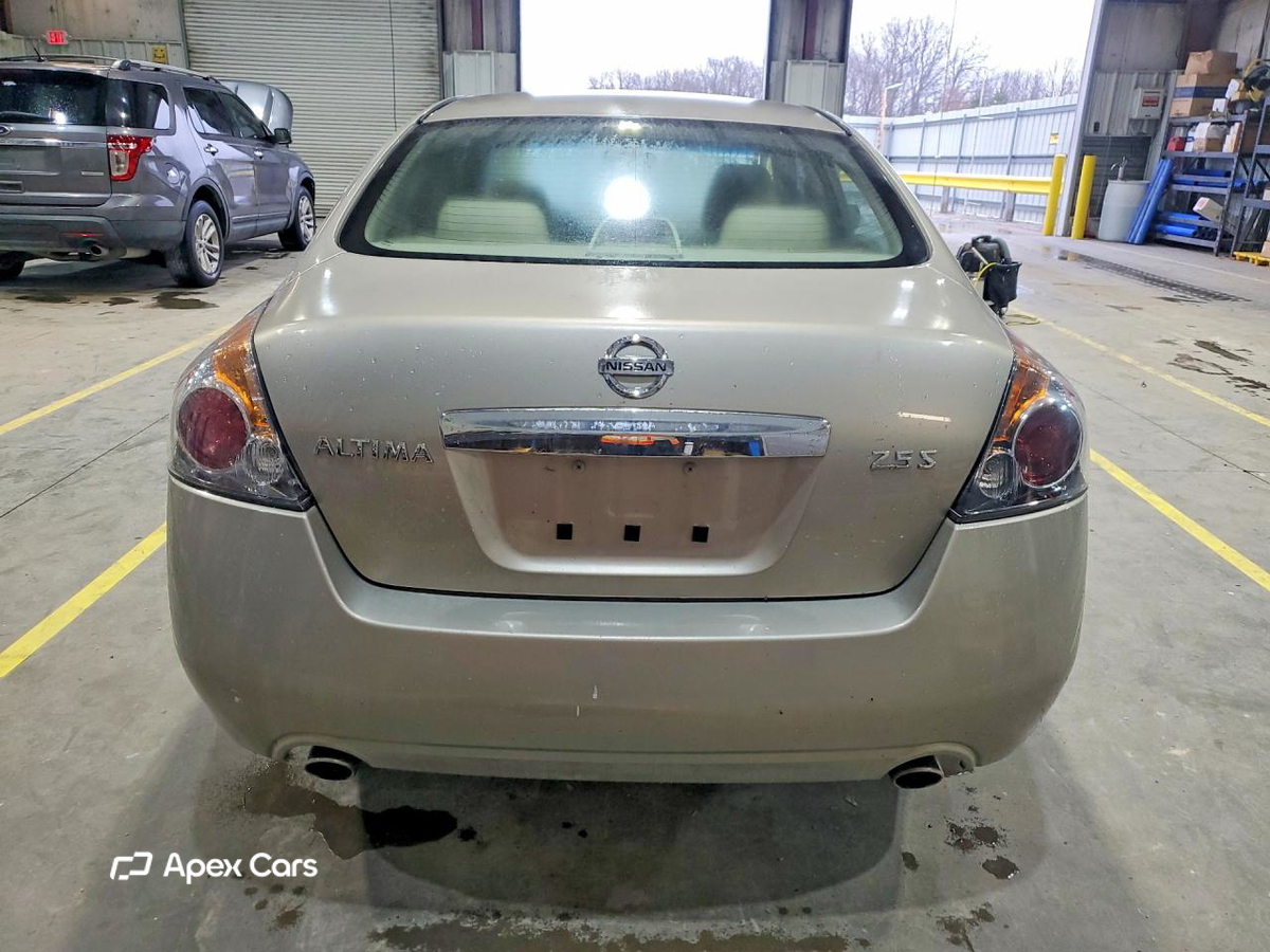 Nissan Altima 2010
