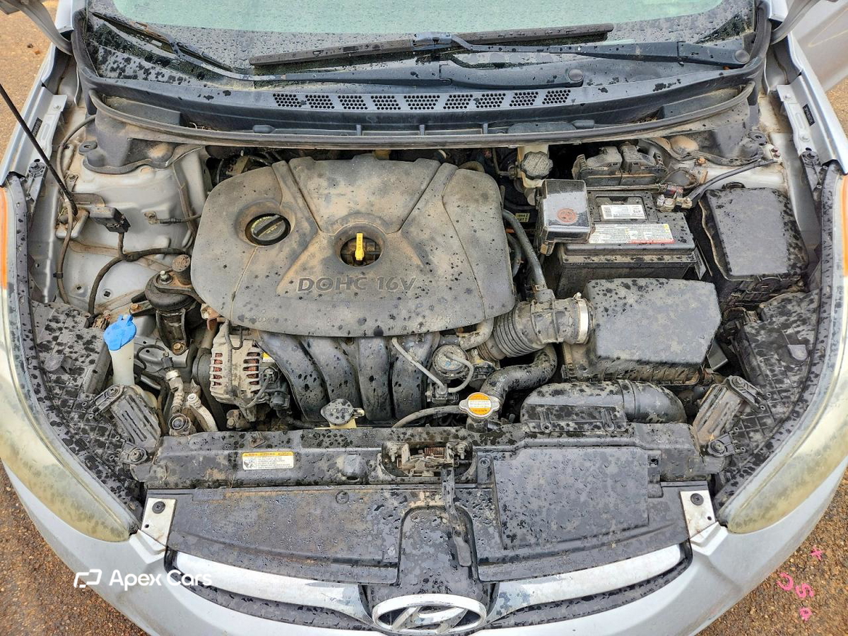 Hyundai Elantra 2011