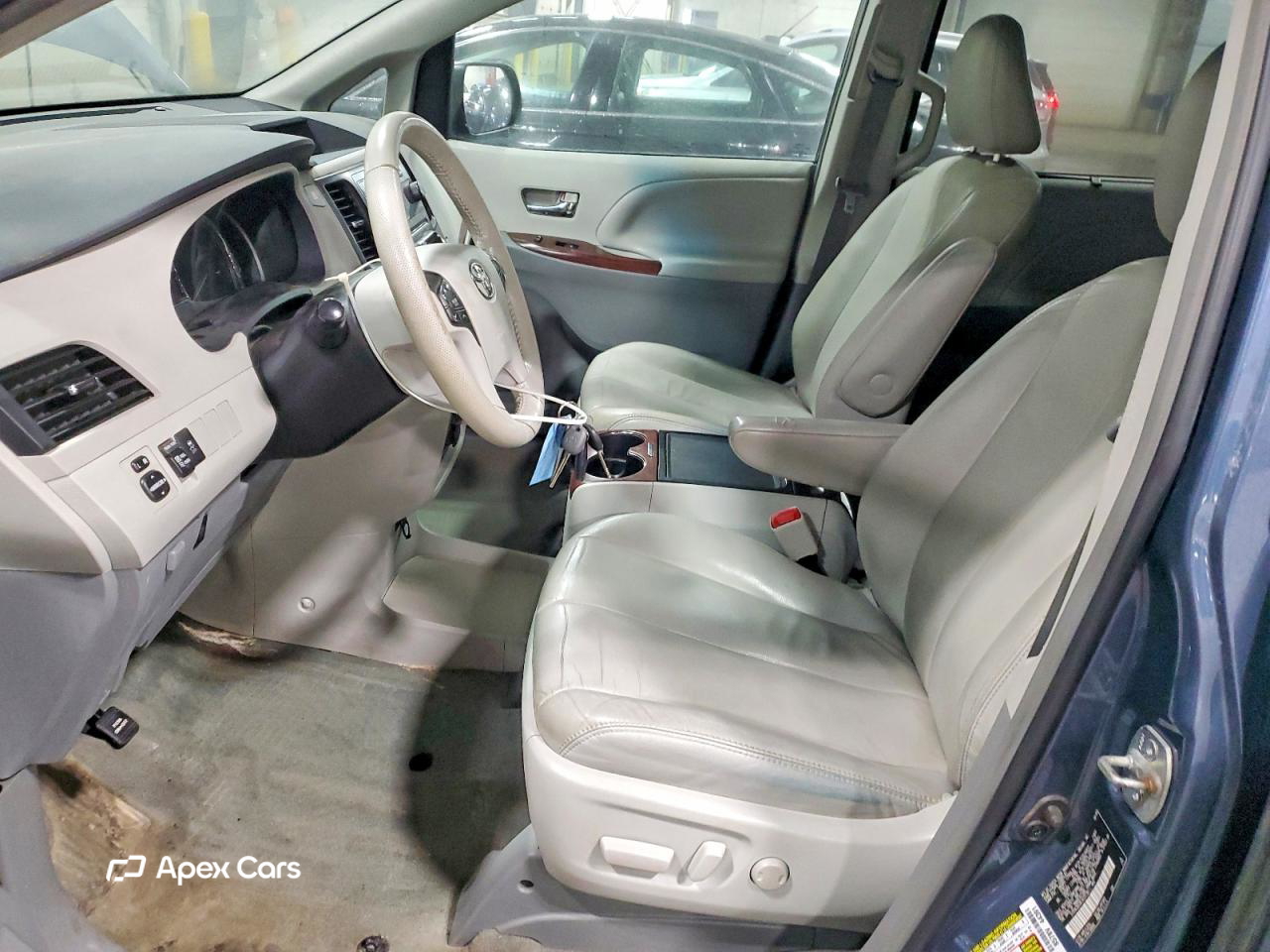 Toyota Sienna 2014