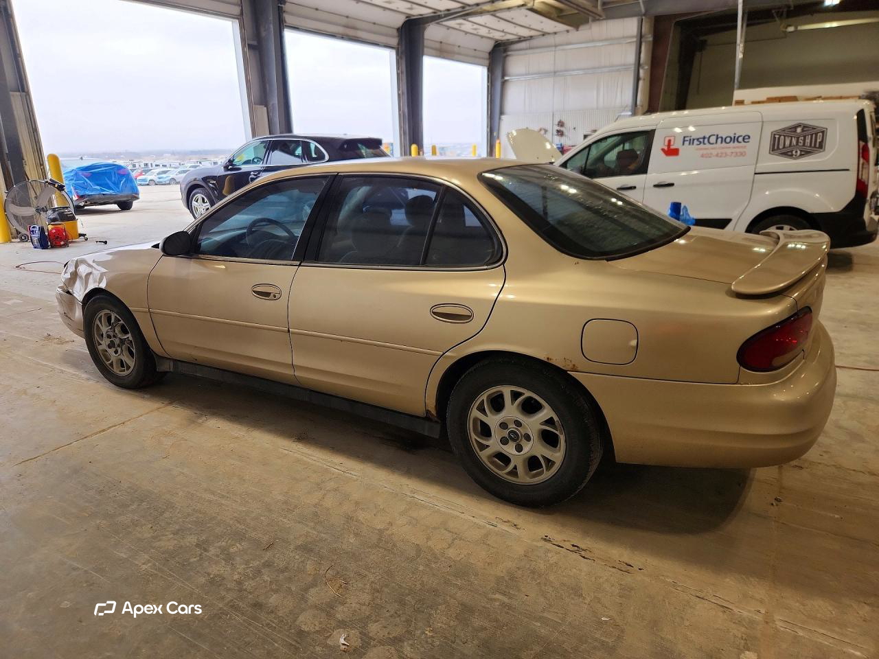 Oldsmobile Intrigue 2002