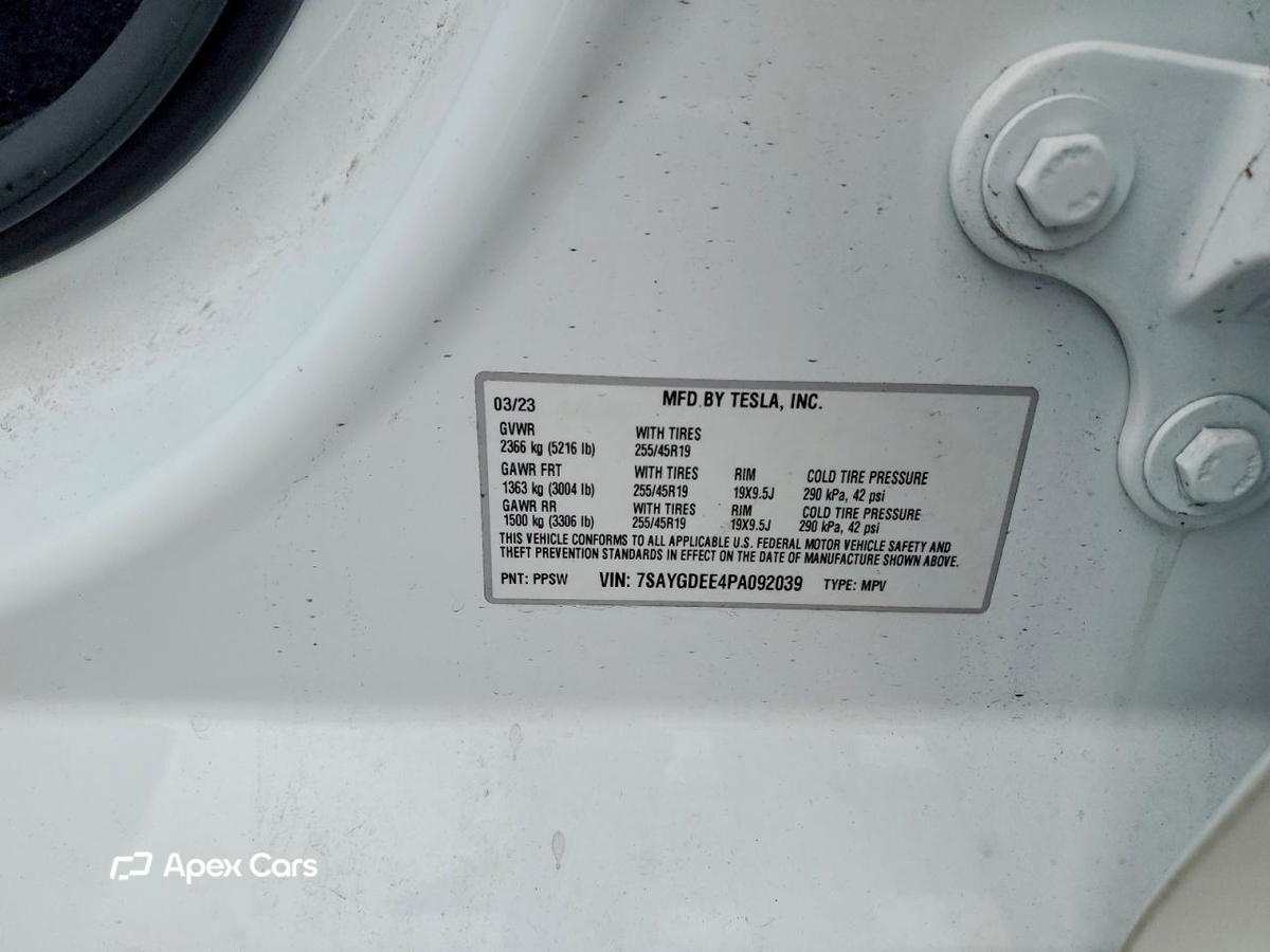 Tesla Model Y 2023