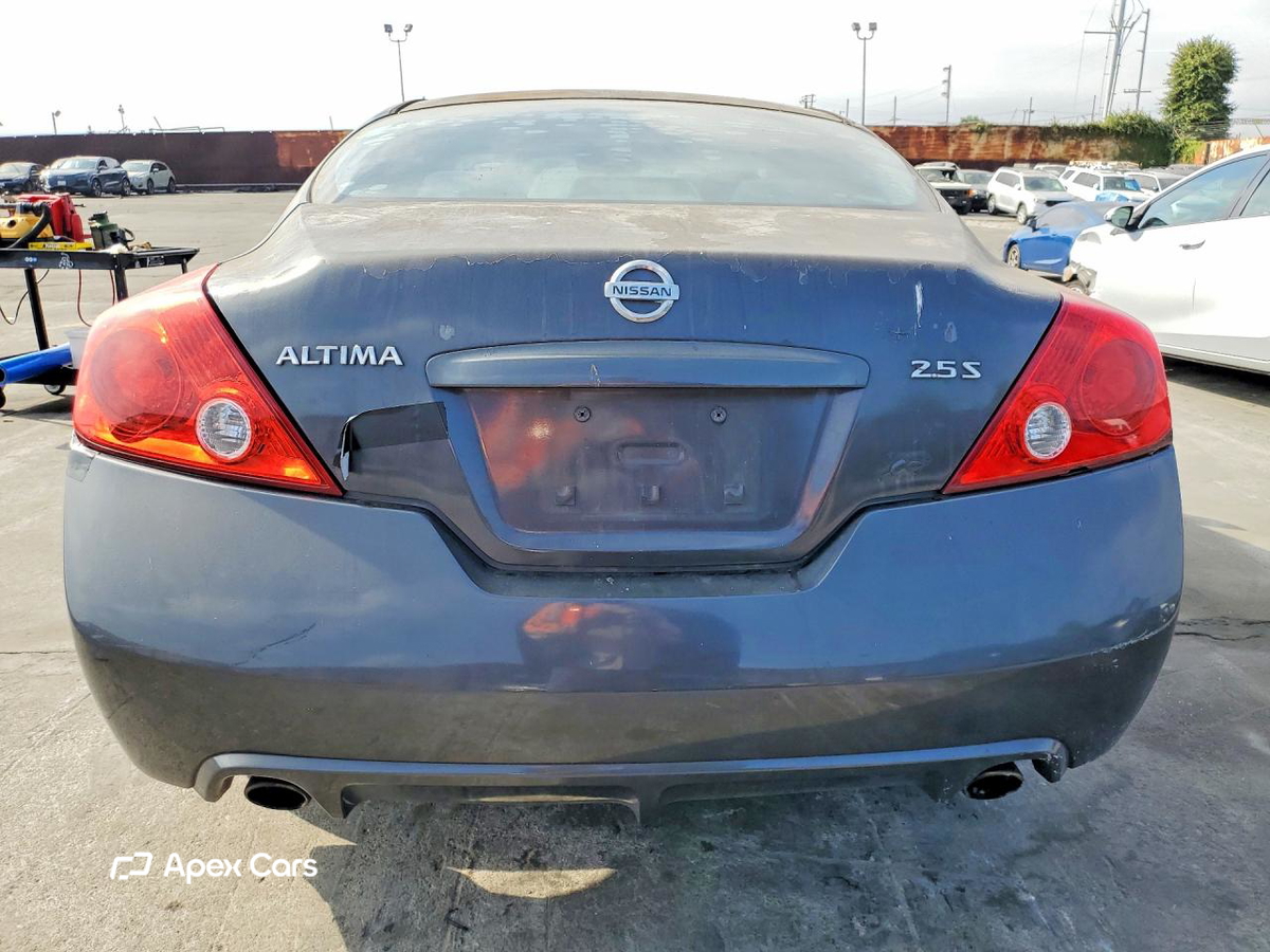 Nissan Altima 2011
