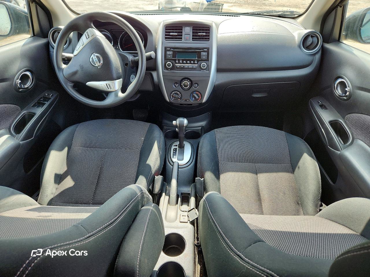 Nissan Versa 2015