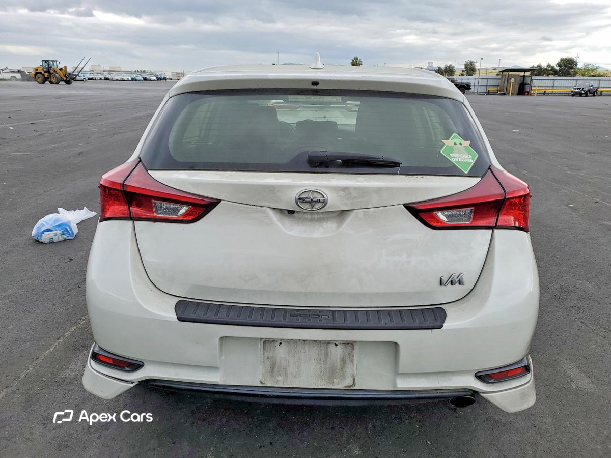Scion iM 2016