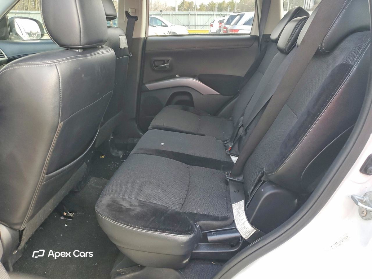 Mitsubishi Outlander 2010