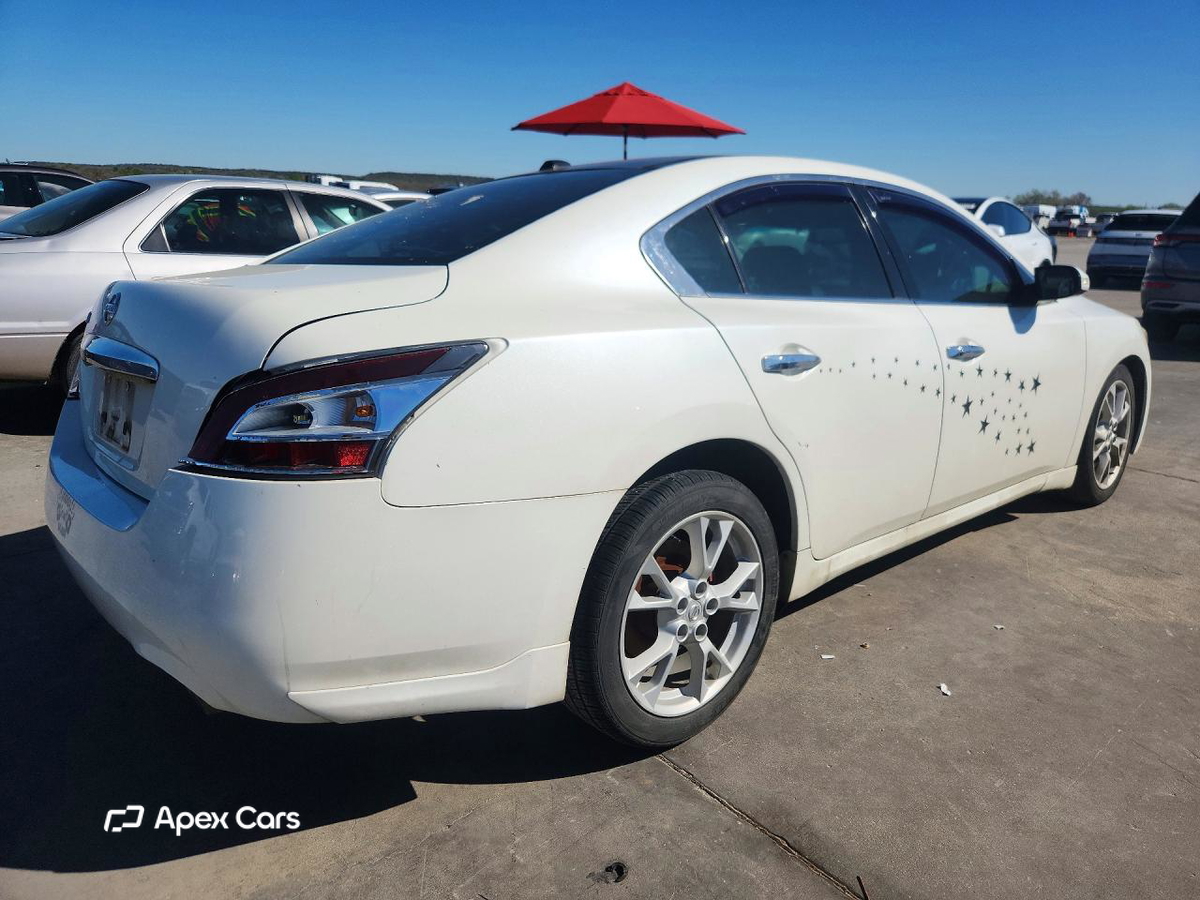 Nissan Maxima 2014