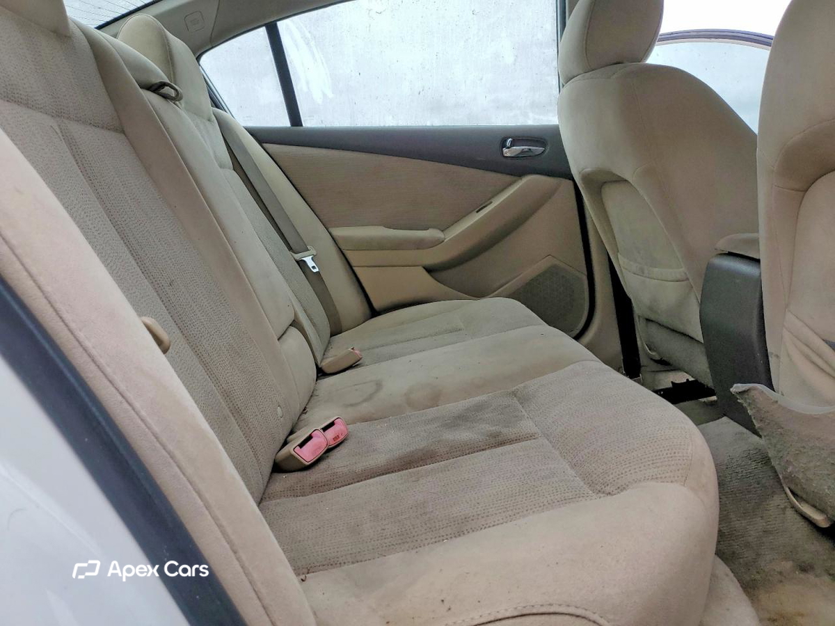 Nissan Altima 2012