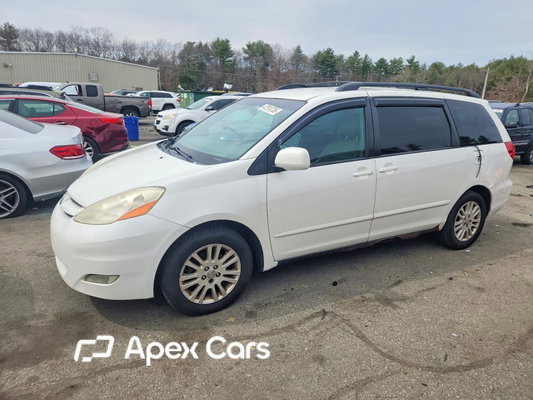 Toyota Sienna 2010 - Image 1 of 12