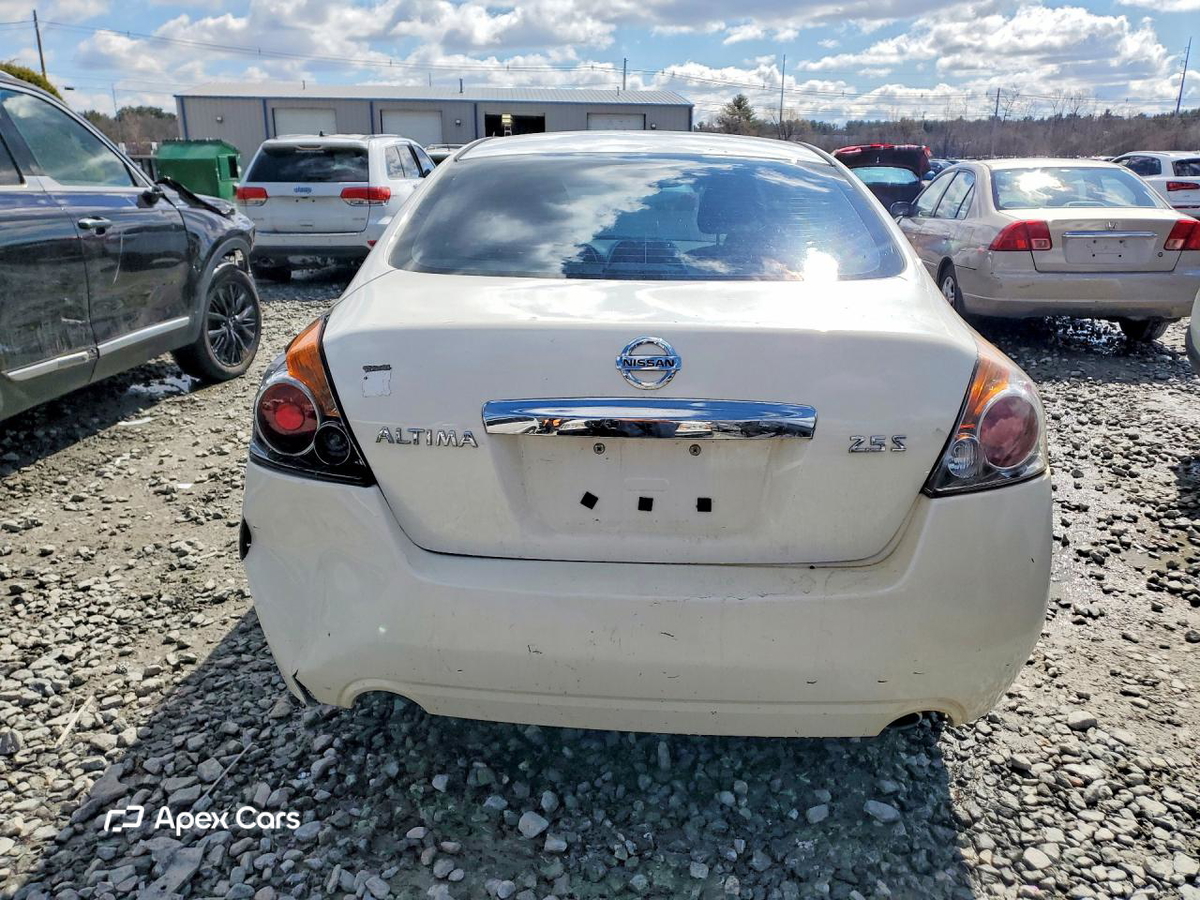 Nissan Altima 2012