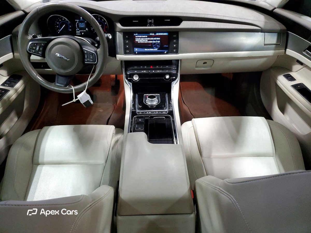 Jaguar XF 2016