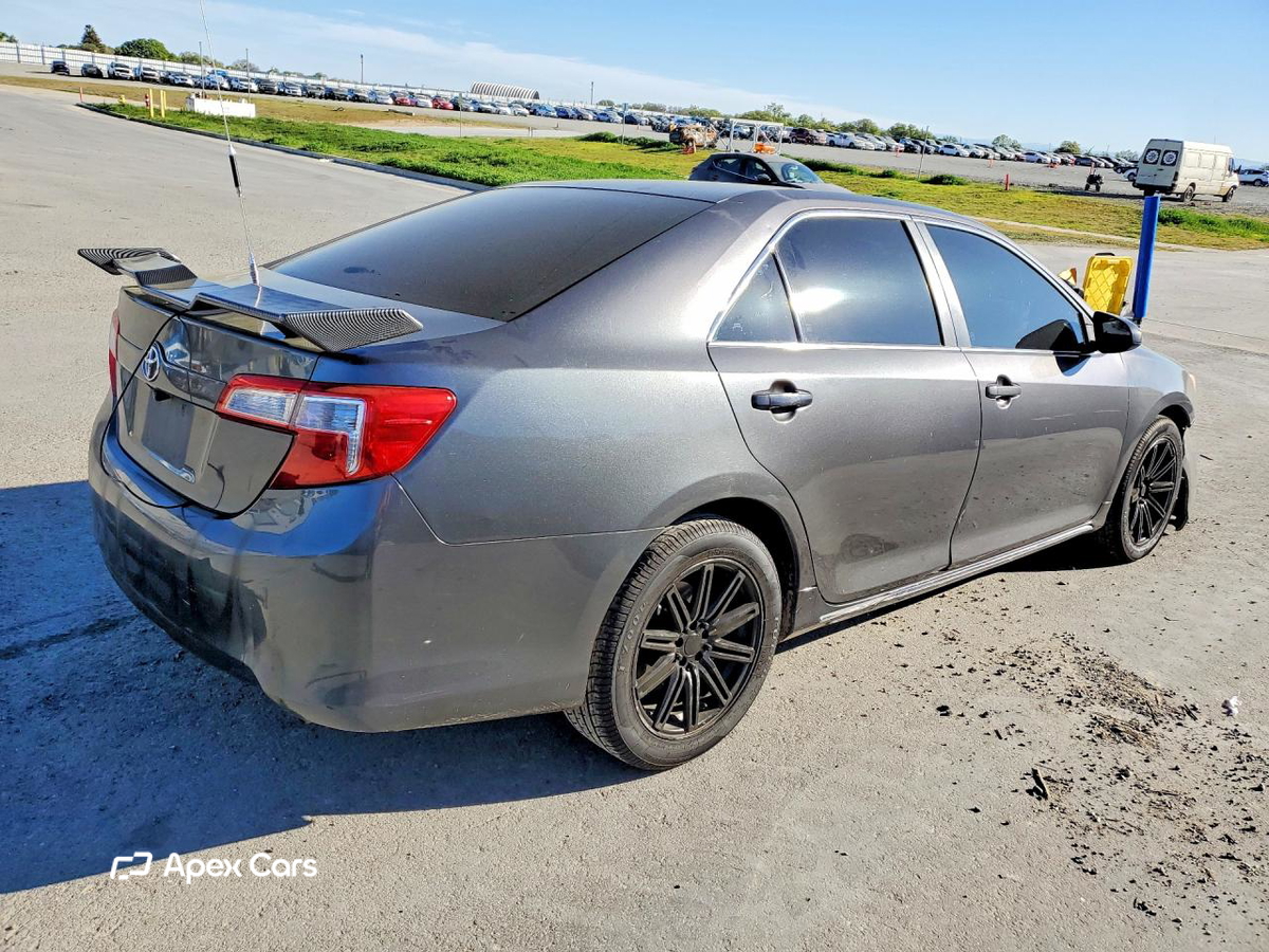 Toyota Camry 2012