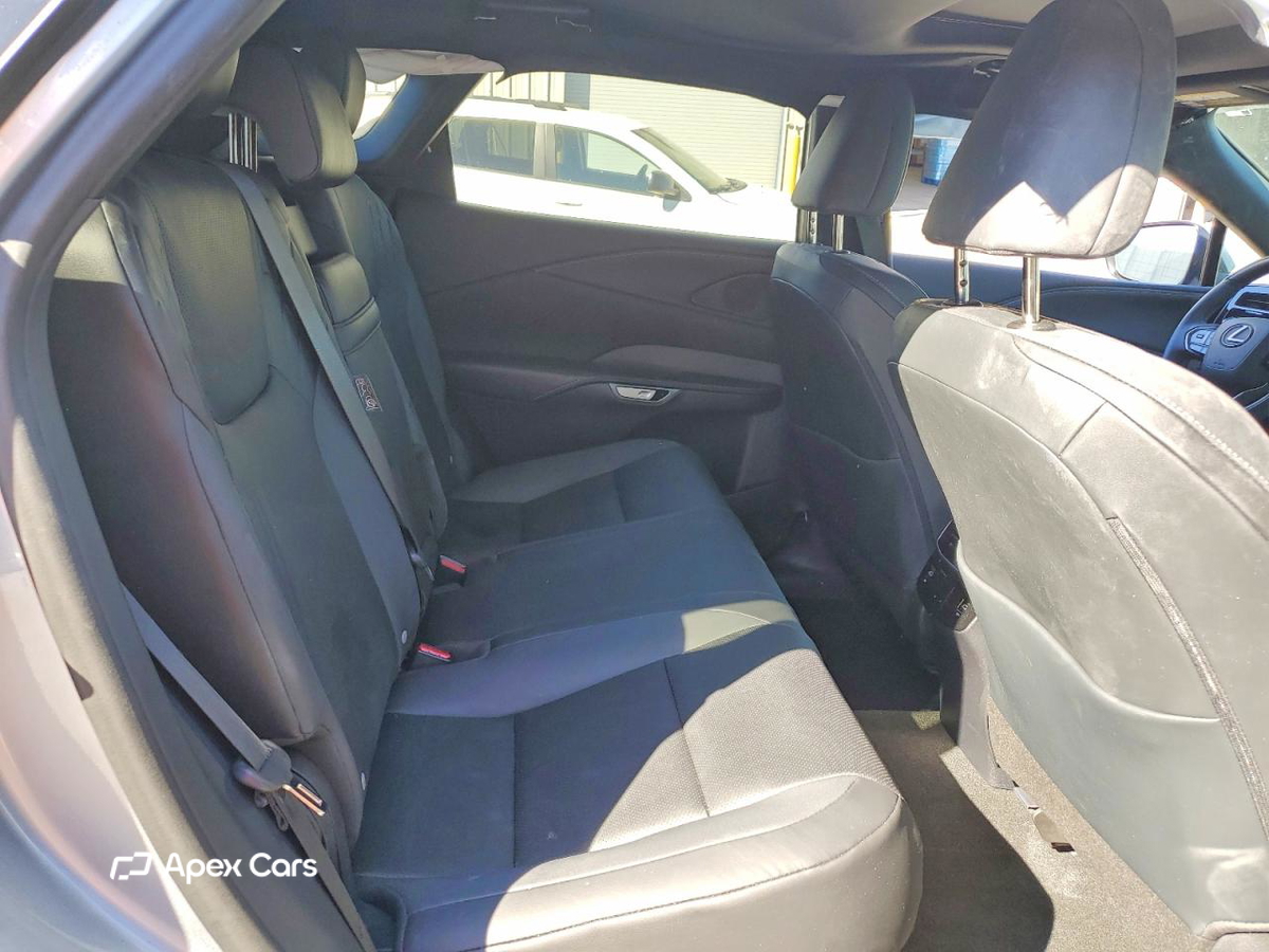 Lexus RX 2023