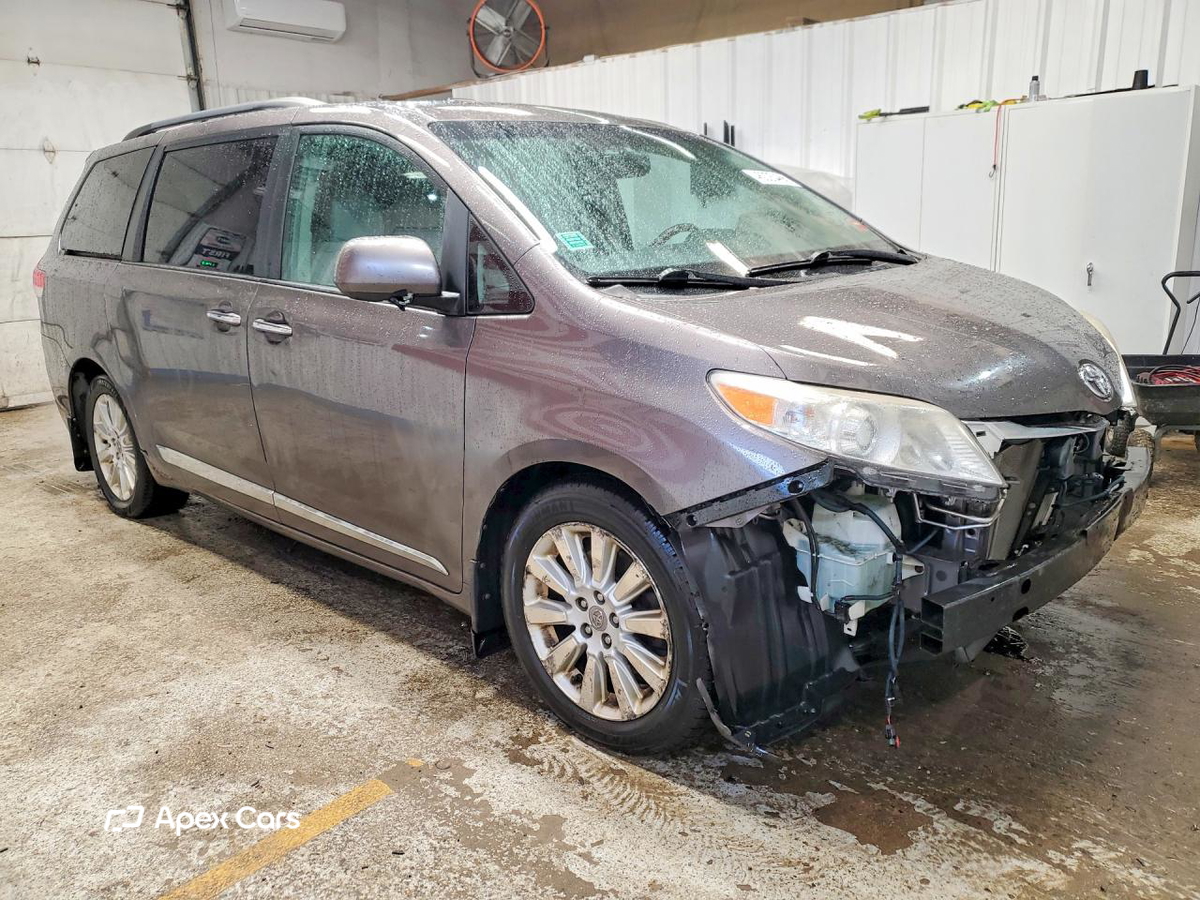 Toyota Sienna 2012