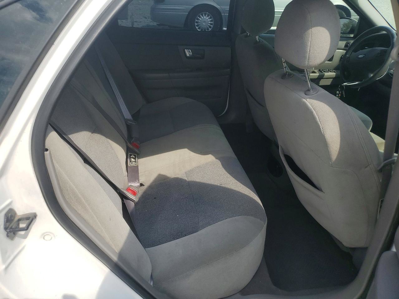 Ford Taurus 2002