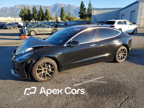 Tesla Model 3 2020 - Image 1 of 13