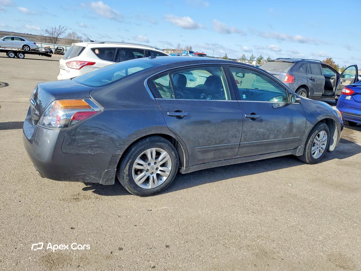 Nissan Altima 2010