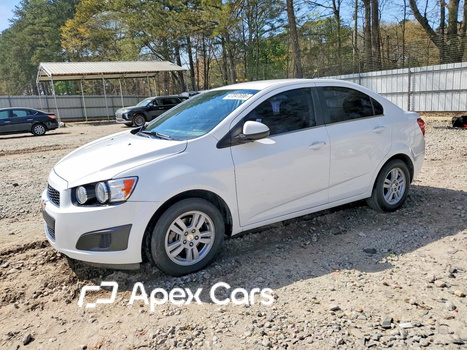 Chevrolet Sonic 2015 - Image 1 of 13