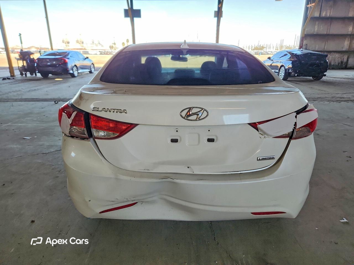 Hyundai Elantra 2012
