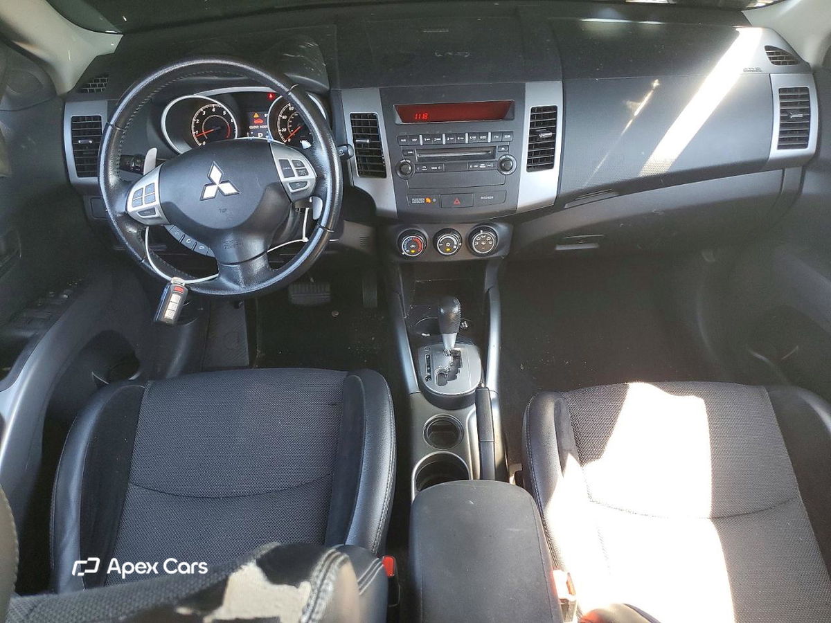 Mitsubishi Outlander 2012