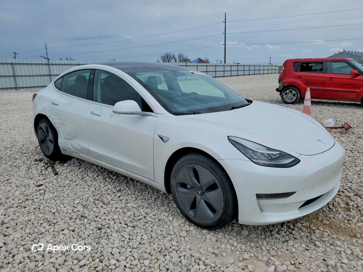 Tesla Model 3 2020