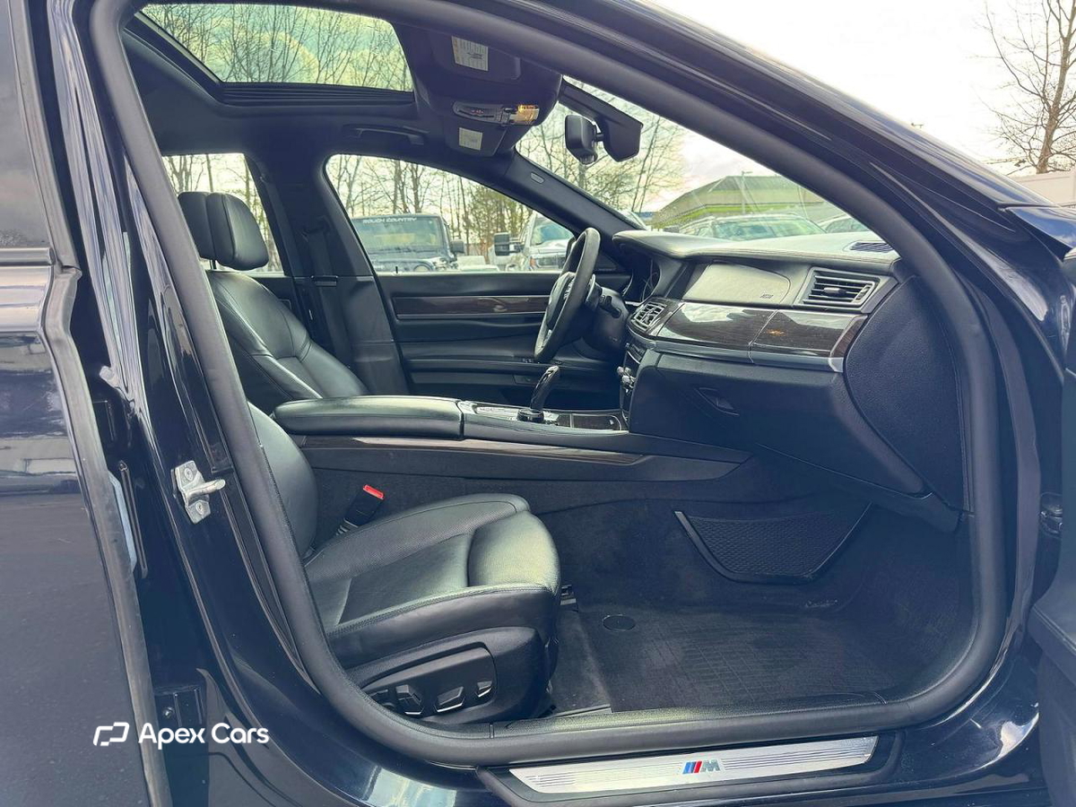 BMW Series 7 2014