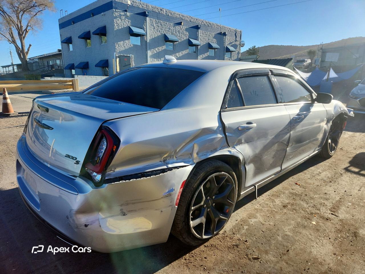 Chrysler 300 2023