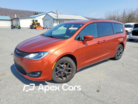 Chrysler Pacifica 2018 - Image 1 of 13