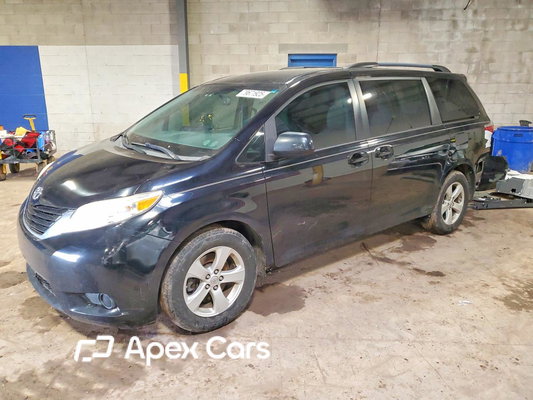 Toyota Sienna 2017 - Zdjęcie 1 z 15