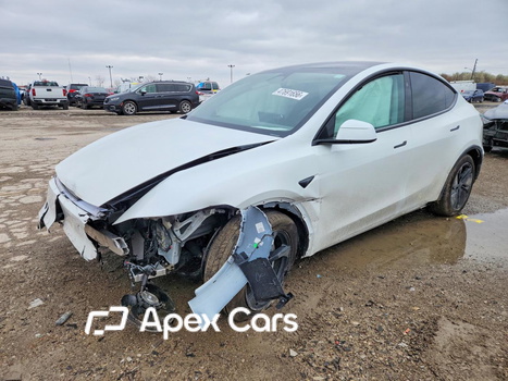 Tesla Model Y 2026 - Image 1 of 12