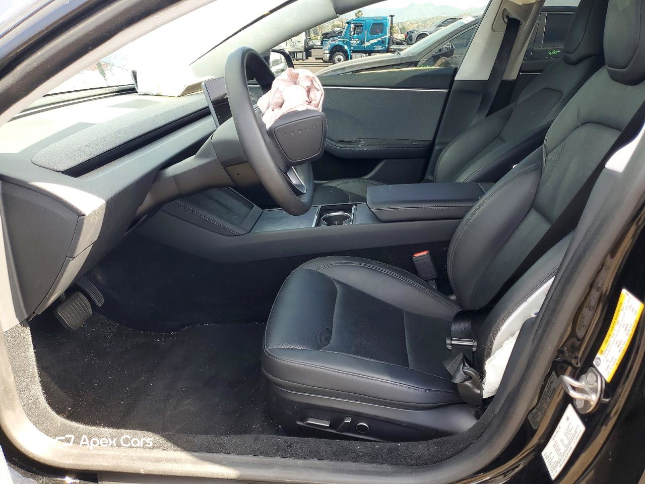 Tesla Model 3 2024