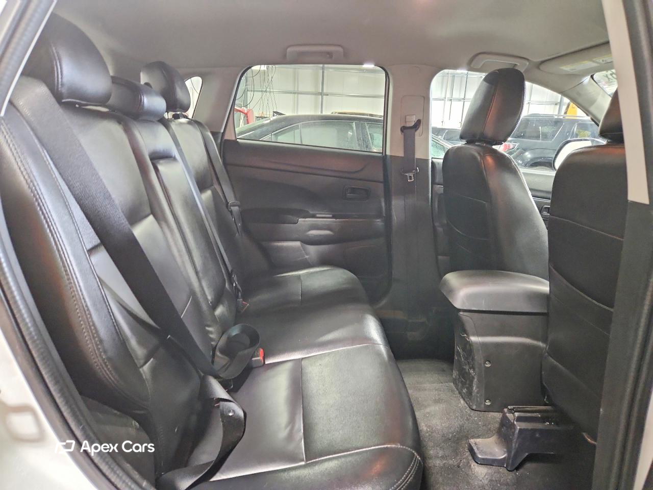 Mitsubishi Outlander 2015