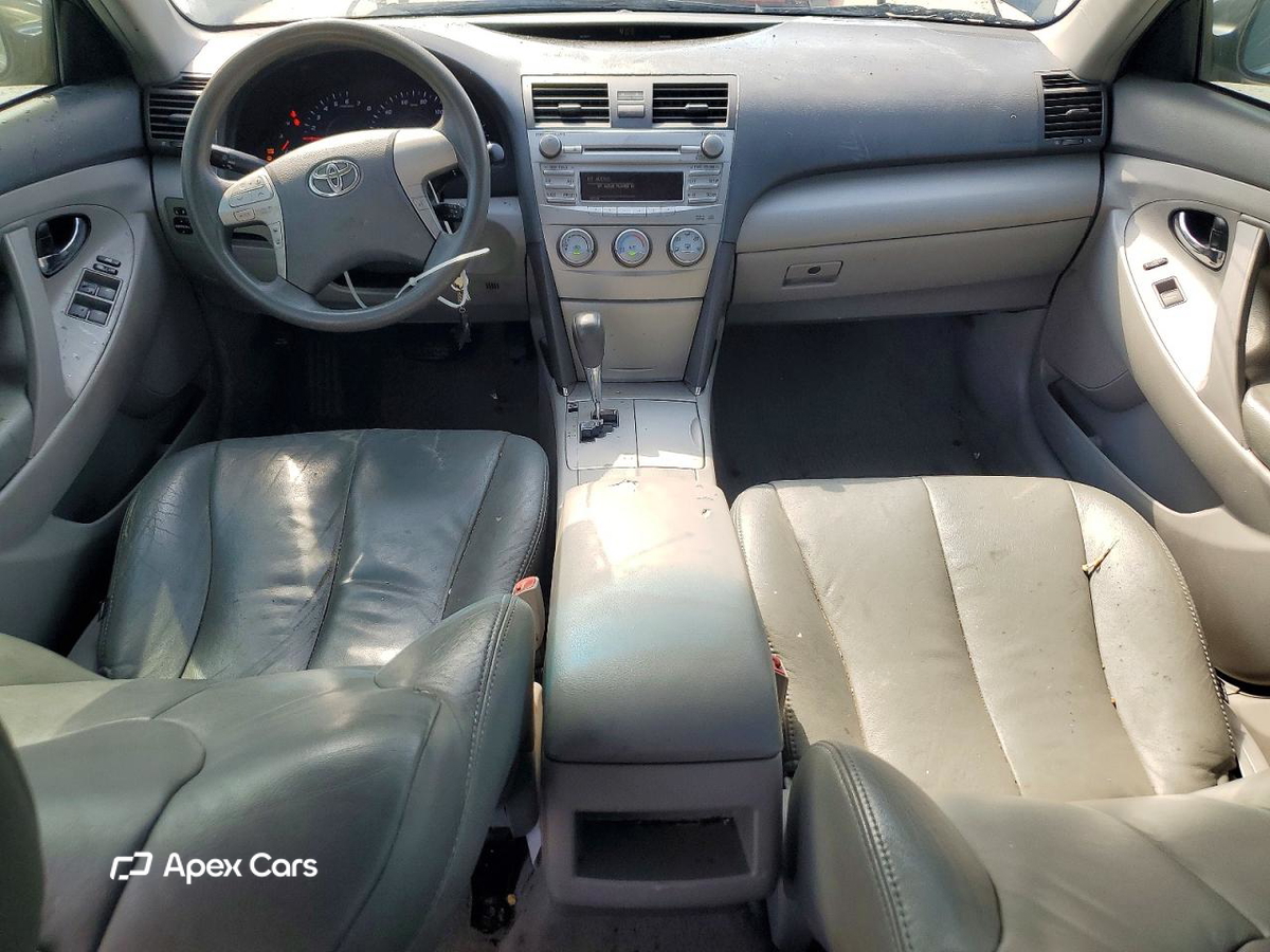 Toyota Camry 2011