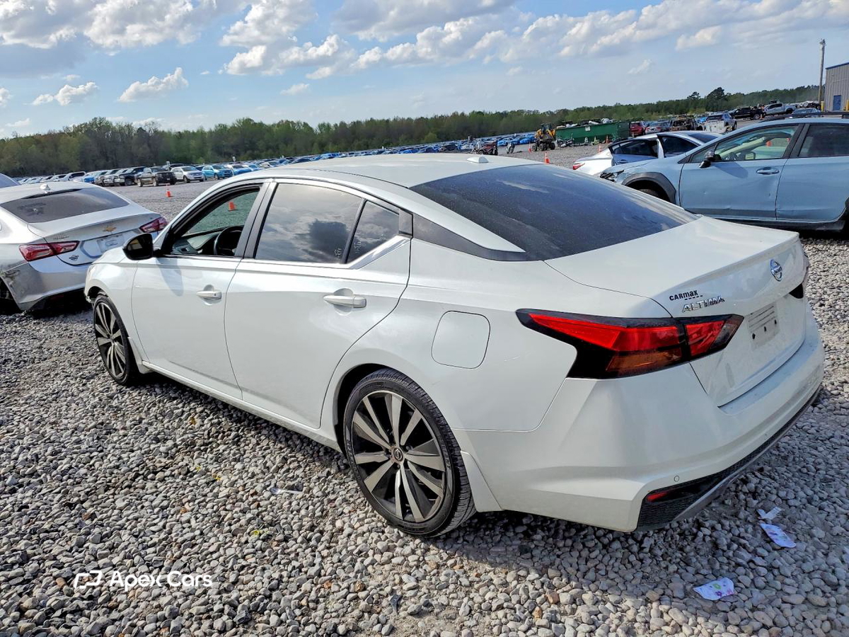 Nissan Altima 2020