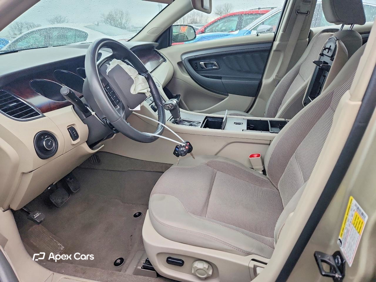 Ford Taurus 2010