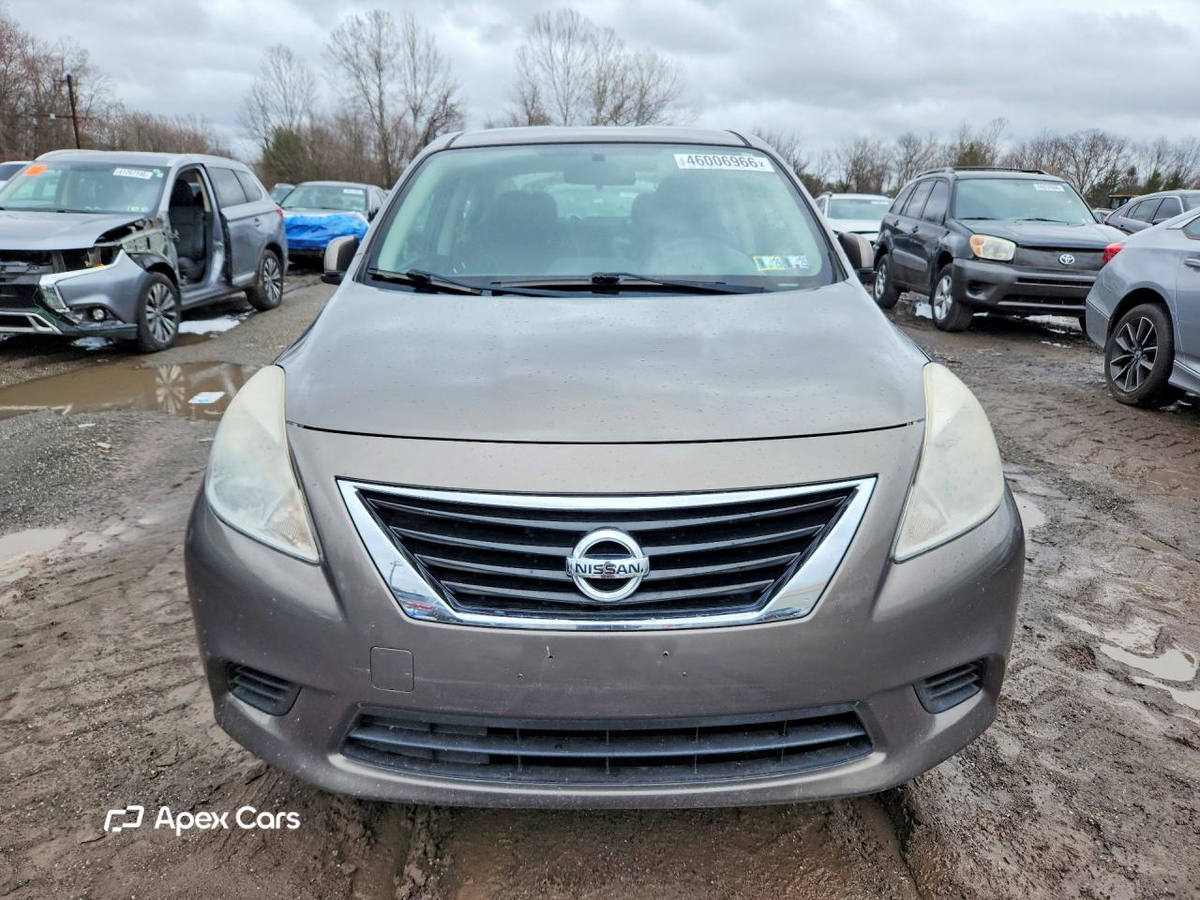 Nissan Versa 2014