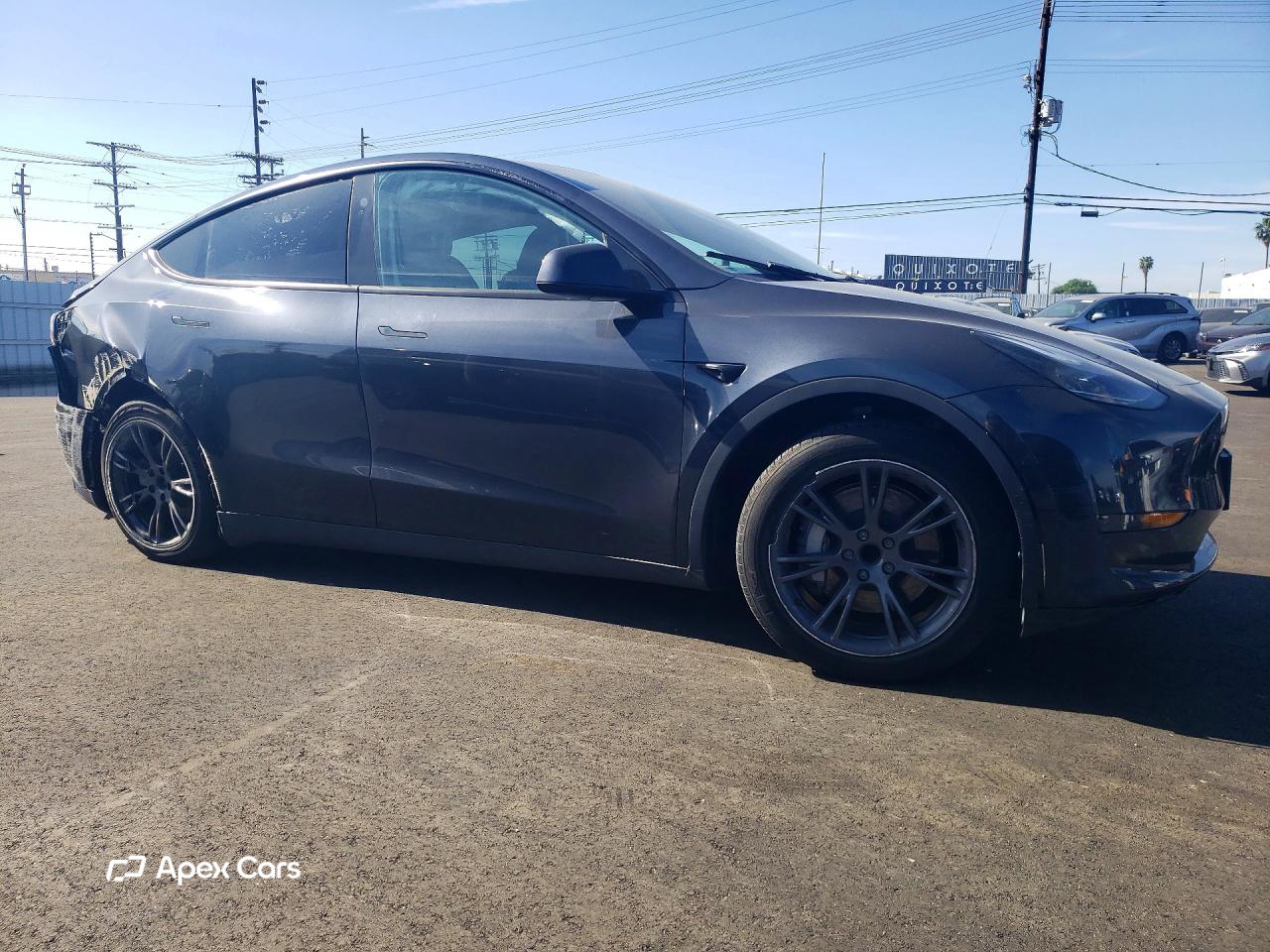 Tesla Model Y 2024