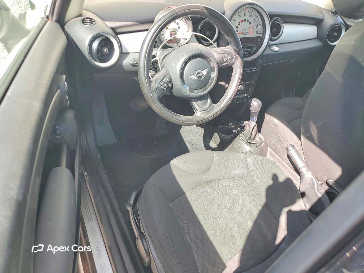 MINI Cooper 2011