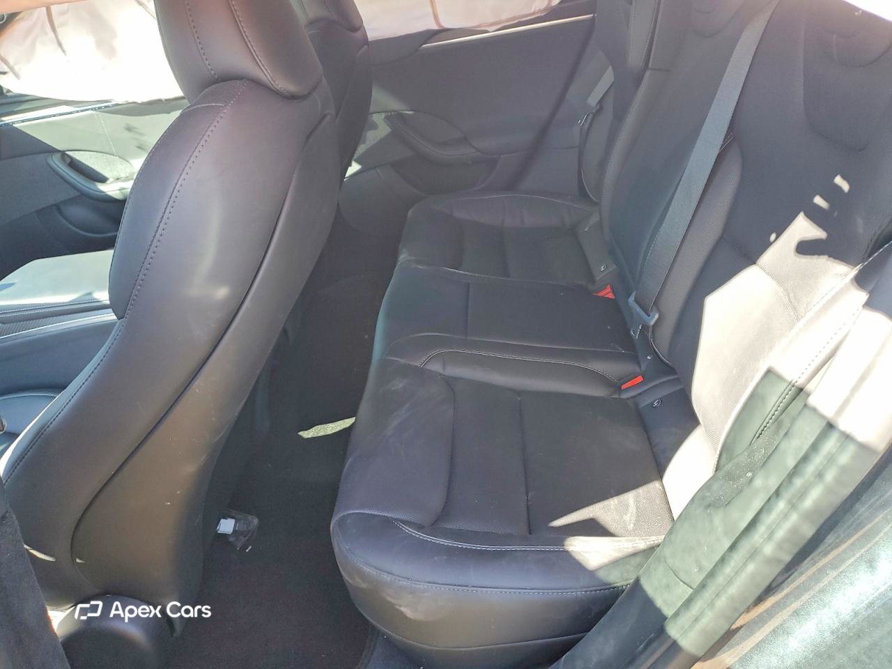 Tesla Model S 2021